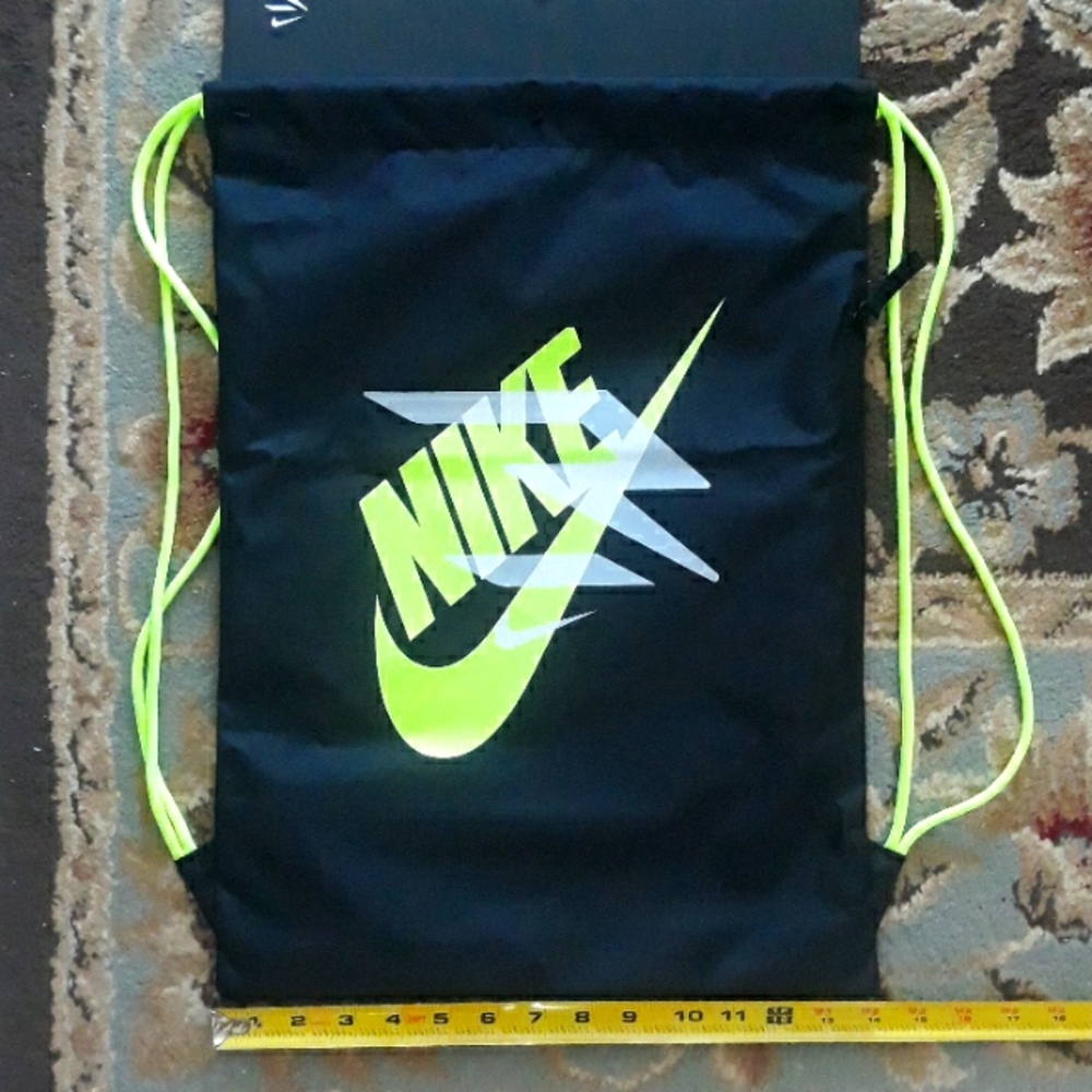 2x*Host Pick*Nike drawstring bag - Picture 12 of 12